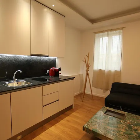 63 Letter - Sun-Filled & Quiet Apartments With Elevator Access