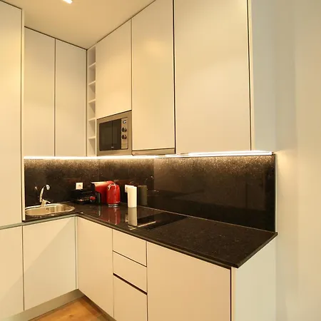 63 Letter - Sun-Filled & Quiet Apartments With Elevator Access *