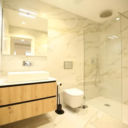 아파트 63 Letter - Sun-Filled & Quiet Apartments With Elevator Access 리스본