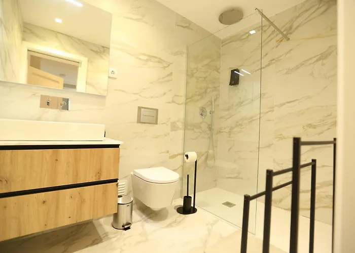 Apartment 63 Letter - Sun-filled & Quiet With Elevator Access Lisbon