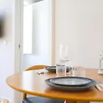 63 Letter - Sun-filled & Quiet With Elevator Access Apartman Lisboa