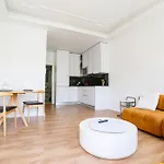 Apartman 63 Letter - Sun-filled & Quiet With Elevator Access Lisboa